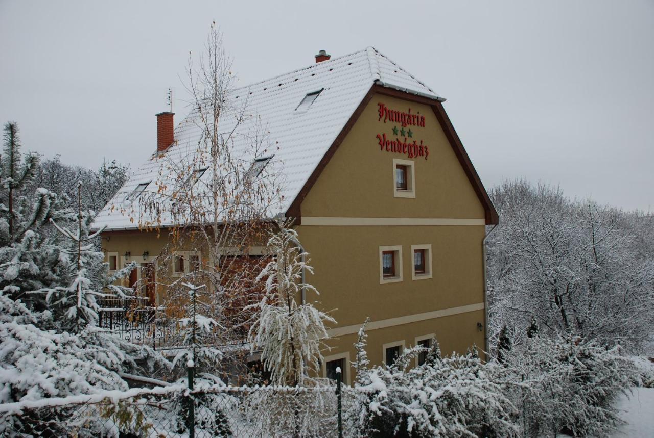 Hungaria Vendeghaz Hotel Eger Exterior photo
